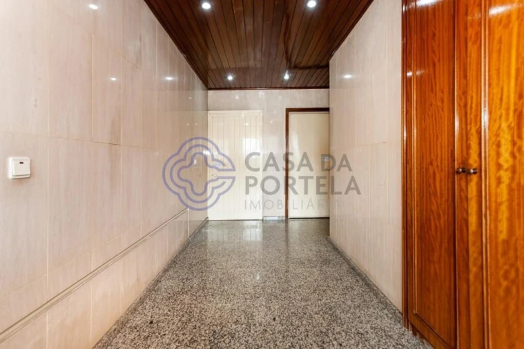 Apartamento T3 para Arrendamento em Oliveira do Douro Foto 4