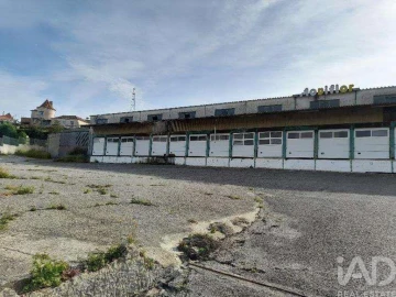 Prédio para Venda em Queluz e Belas