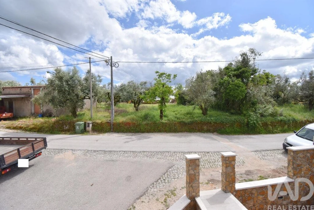 Moradia T4 para Venda em Cumeeira Foto 18