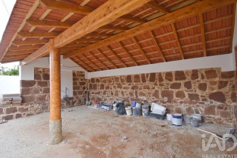 Moradia T4 para Venda em Cumeeira Foto 33