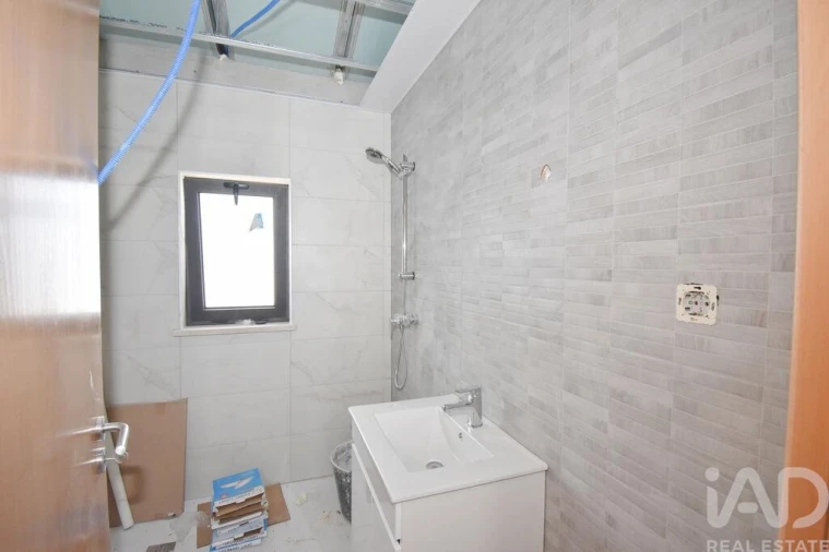 Moradia T4 para Venda em Cumeeira Foto 10