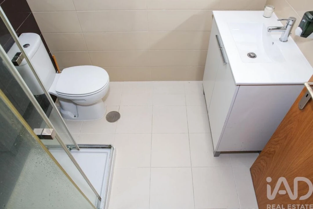 Apartamento T2 para Venda em Santa Maria, São Pedro e Matacães Foto 20