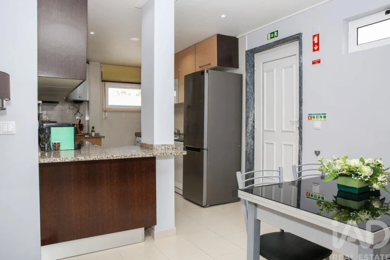 Apartamento T2 para Venda em Santa Maria, São Pedro e Matacães Foto 5