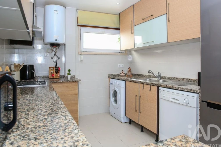 Apartamento T2 para Venda em Santa Maria, São Pedro e Matacães Foto 6