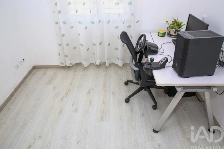 Apartamento T2 para Venda em Santa Maria, São Pedro e Matacães Foto 18