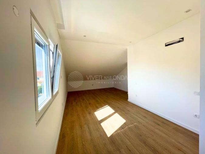 Moradia T3 para Venda em Quinta do Conde Foto 28