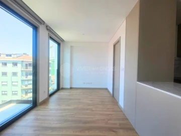 Apartamento T4 para Venda em Cedofeita, Santo Ildefonso, Sé, Miragaia, São Nicolau e Vitória