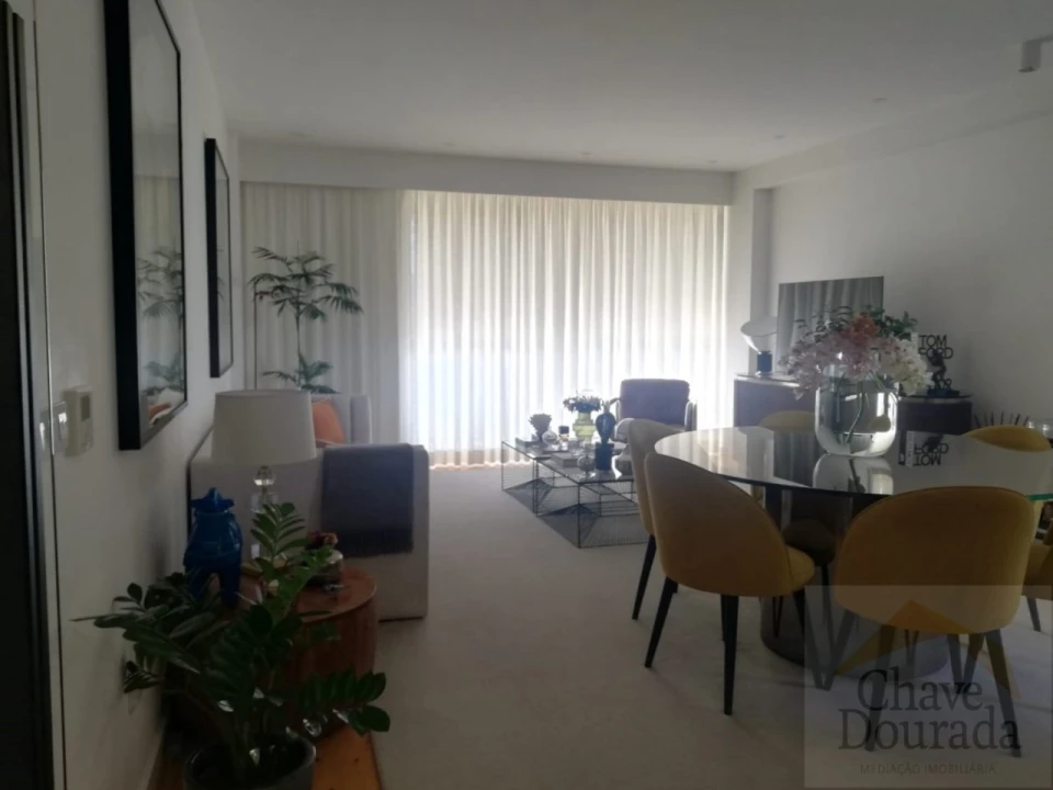 Apartamento T3 para Venda em Santo Antonio dos Olivais Foto 2
