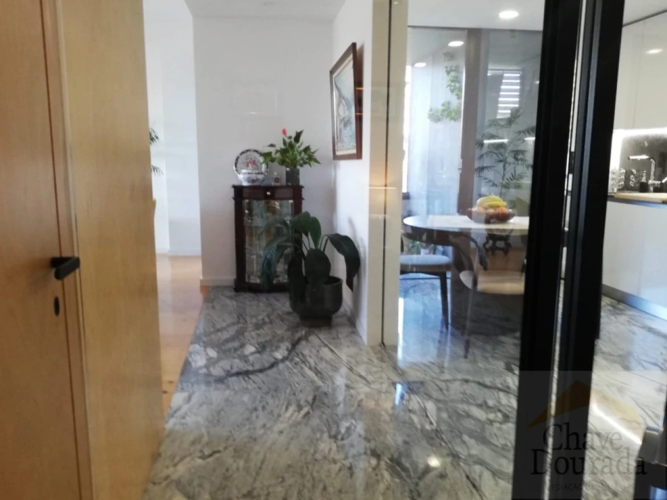 Apartamento T3 para Venda em Santo Antonio dos Olivais Foto 6