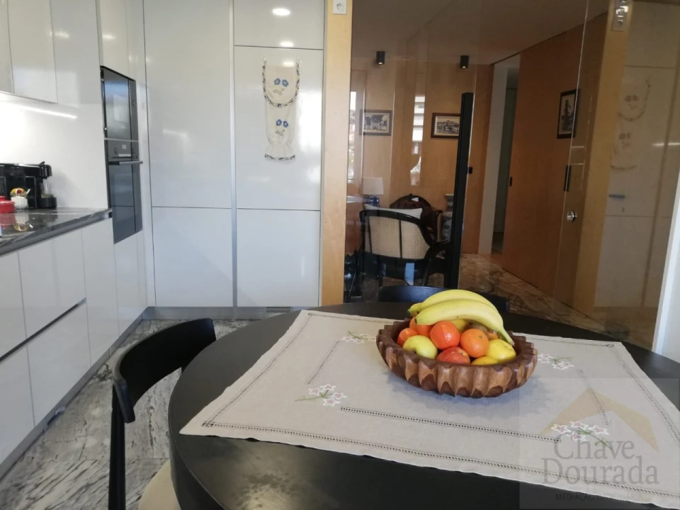Apartamento T3 para Venda em Santo Antonio dos Olivais Foto 8