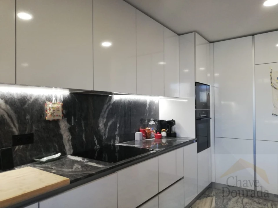 Apartamento T3 para Venda em Santo Antonio dos Olivais Foto 10