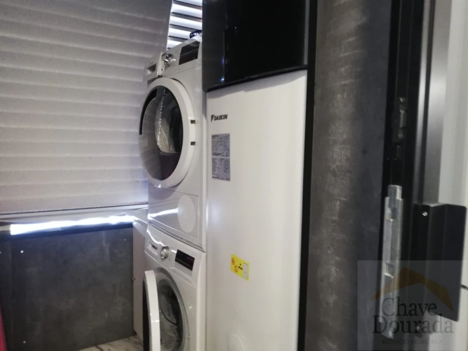 Apartamento T3 para Venda em Santo Antonio dos Olivais Foto 12