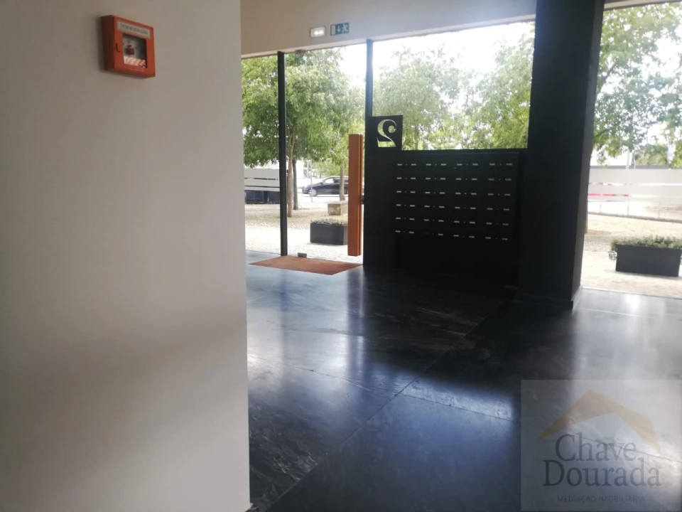 Apartamento T3 para Venda em Santo Antonio dos Olivais Foto 39