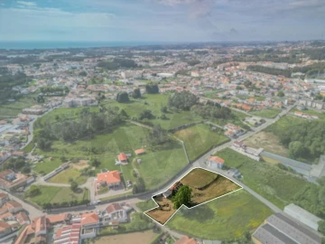Terreno para Venda em Serzedo e Perosinho