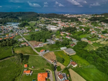 Terreno para Venda em Serzedo e Perosinho