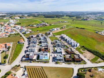 Moradia T4 para Venda em Ponte do Rol
