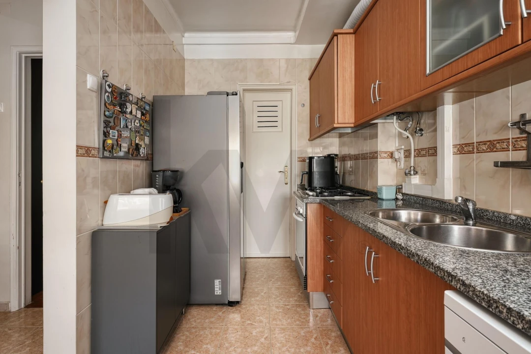 Apartamento T3 para Venda em Agualva e Mira-Sintra Foto 18