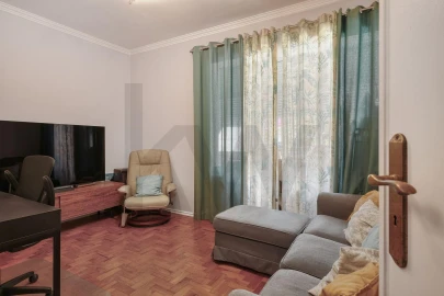 Apartamento T3 para Venda em Agualva e Mira-Sintra