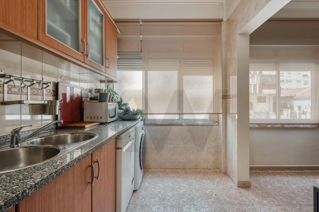 Apartamento T3 para Venda em Agualva e Mira-Sintra Foto 19
