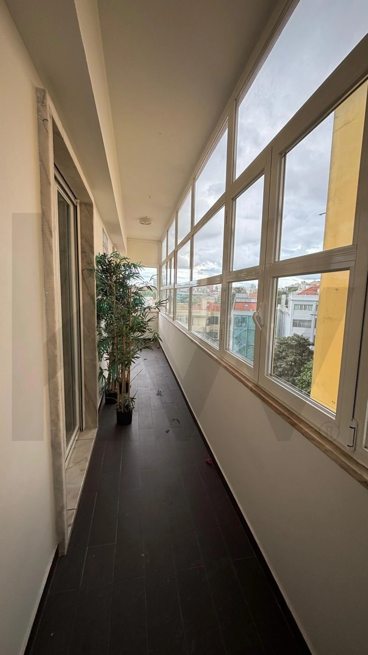 Apartamento T4 para Arrendamento em Avenidas Novas Foto 13
