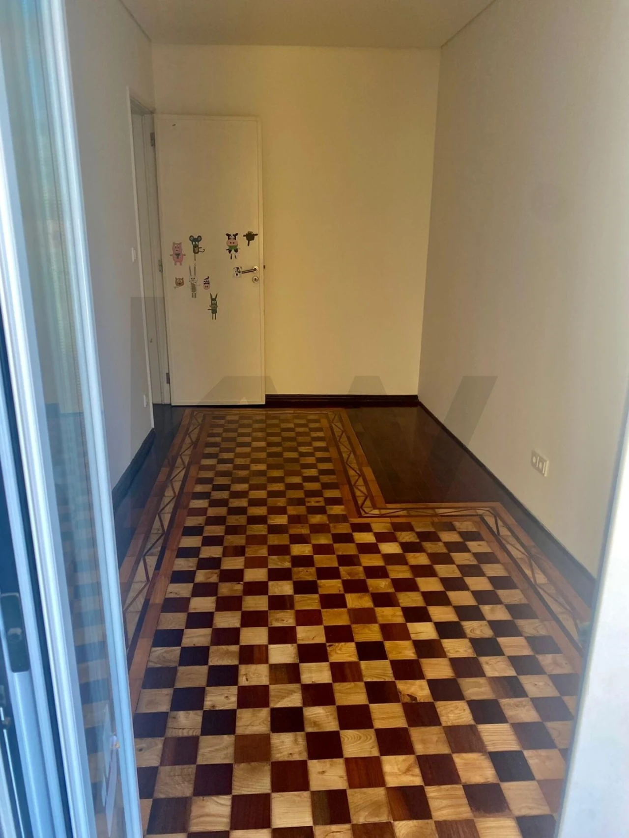 Apartamento T4 para Arrendamento em Avenidas Novas Foto 3