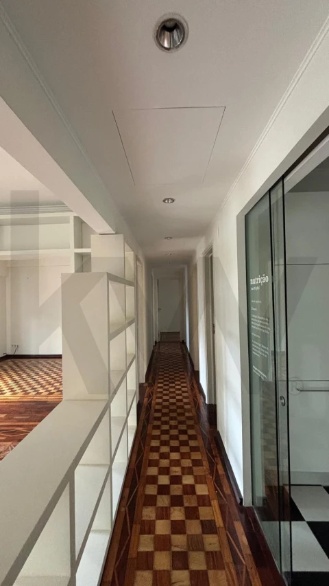 Apartamento T4 para Arrendamento em Avenidas Novas