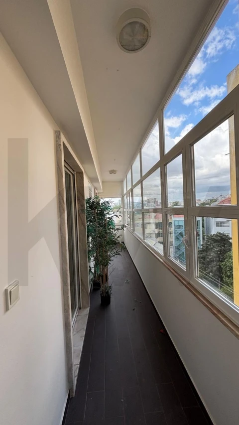 Apartamento T4 para Arrendamento em Avenidas Novas