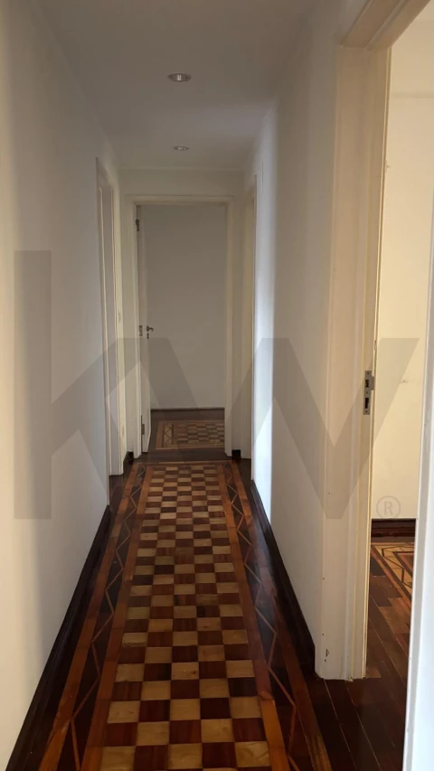 Apartamento T4 para Arrendamento em Avenidas Novas
