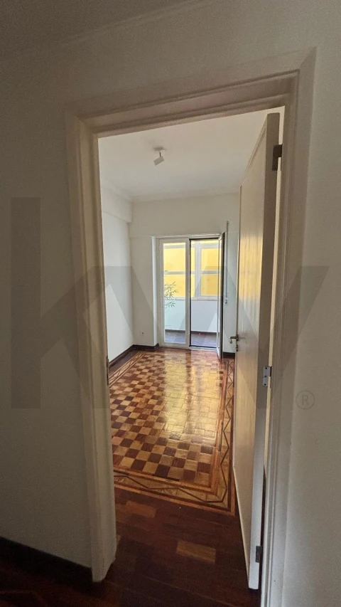 Apartamento T4 para Arrendamento em Avenidas Novas