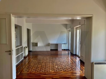 Apartamento T4 para Arrendamento em Avenidas Novas