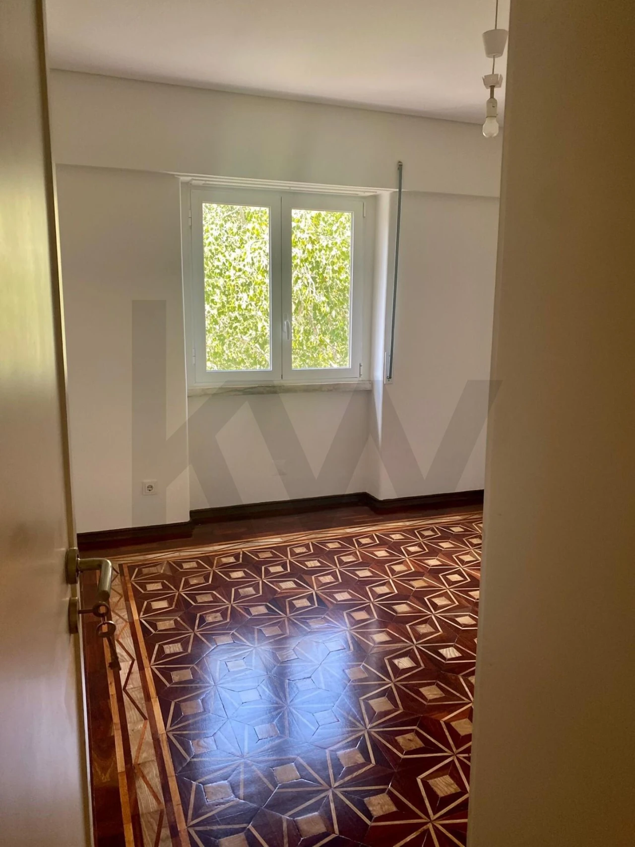 Apartamento T4 para Arrendamento em Avenidas Novas Foto 2