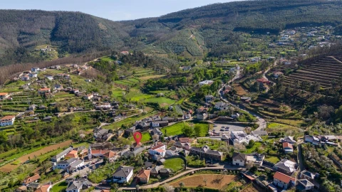 Moradia T5 para Venda em Canelas e Espiunca