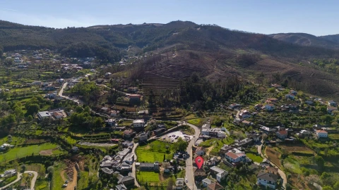 Moradia T5 para Venda em Canelas e Espiunca