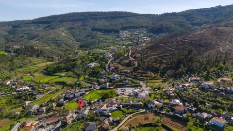 Moradia T5 para Venda em Canelas e Espiunca