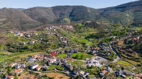 Moradia T5 para Venda em Canelas e Espiunca