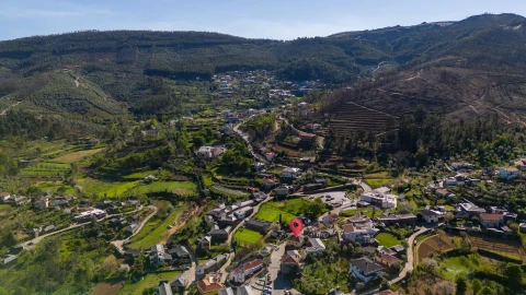 Moradia T5 para Venda em Canelas e Espiunca