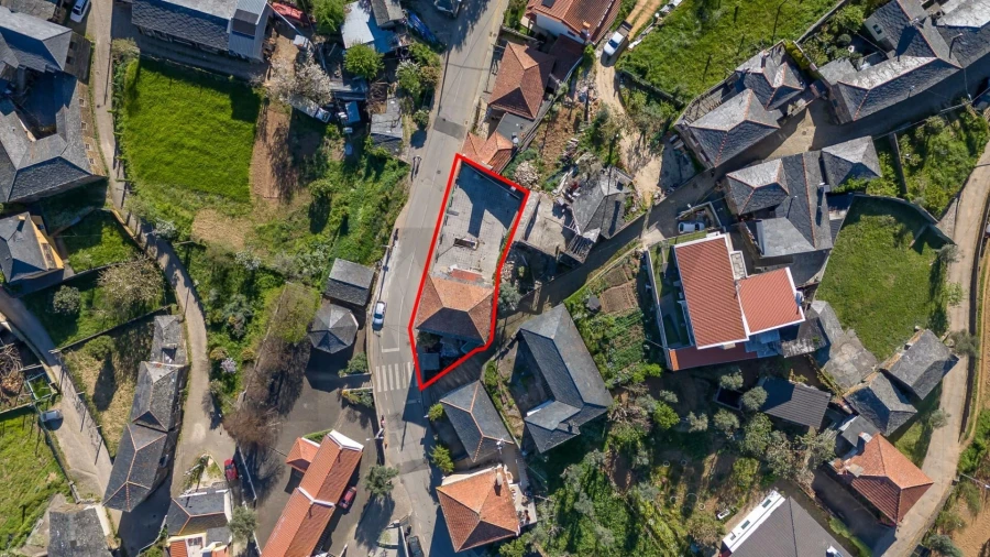 Moradia T5 para Venda em Canelas e Espiunca Foto 11