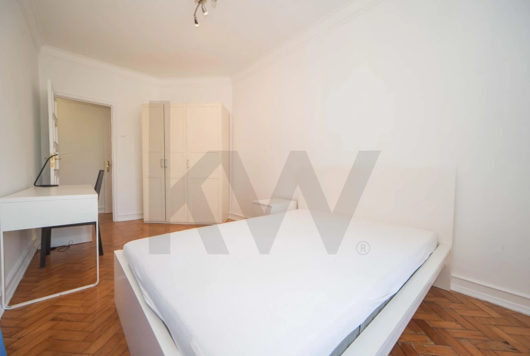 Apartamento T4 para Arrendamento em Alvalade Foto 13