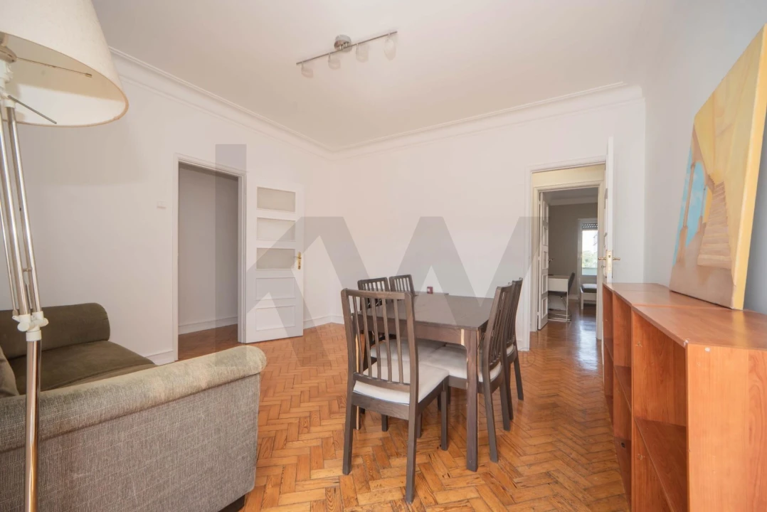 Apartamento T4 para Arrendamento em Alvalade Foto 24