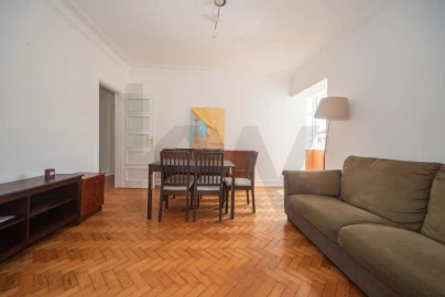 Apartamento T4 para Arrendamento em Alvalade