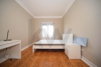 Apartamento T4 para Arrendamento em Alvalade
