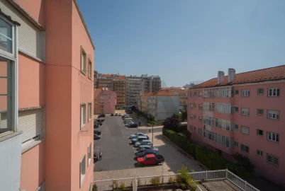 Apartamento T4 para Arrendamento em Alvalade