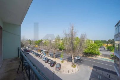 Apartamento T4 para Arrendamento em Alvalade