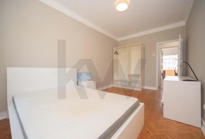 Apartamento T4 para Arrendamento em Alvalade