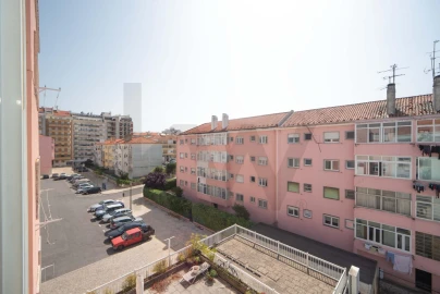 Apartamento T4 para Arrendamento em Alvalade