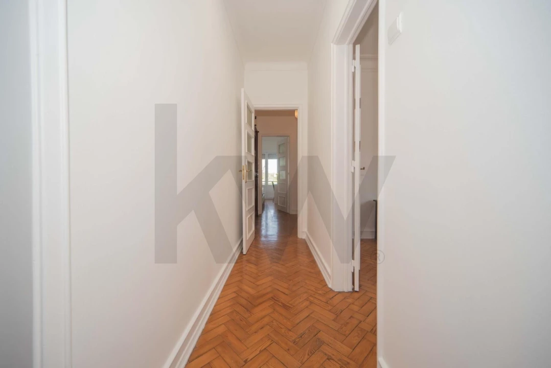 Apartamento T4 para Arrendamento em Alvalade Foto 20