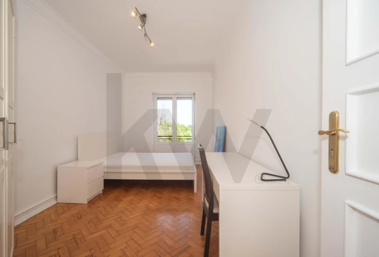 Apartamento T4 para Arrendamento em Alvalade Foto 12