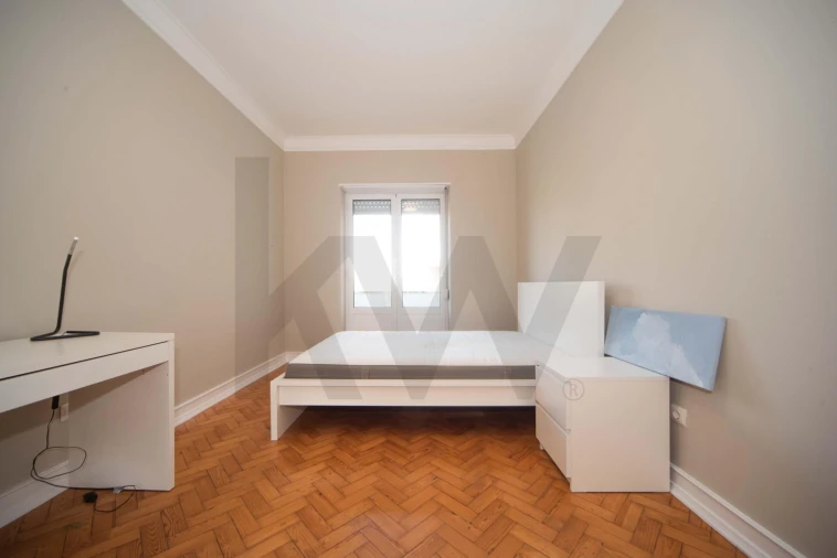 Apartamento T4 para Arrendamento em Alvalade Foto 22