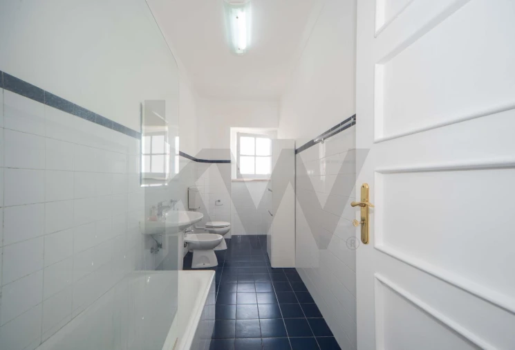 Apartamento T4 para Arrendamento em Alvalade Foto 3
