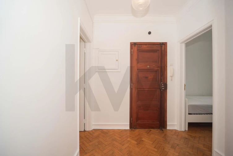 Apartamento T4 para Arrendamento em Alvalade Foto 16
